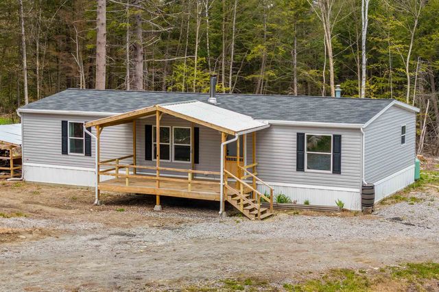 416 Bradford Road, Newport, NH 03773