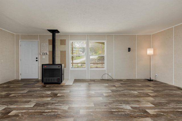 416 Bradford Road, Newport, NH 03773