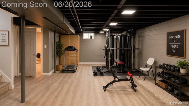 37542 Andrew Drive, Sterling Heights, MI 48312