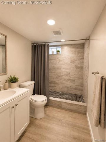 37542 Andrew Drive, Sterling Heights, MI 48312