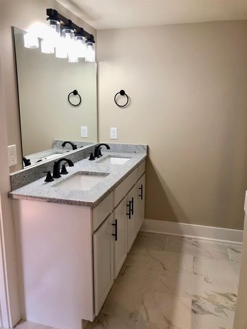 1906 10th Ave, N, Nashville, TN 37208