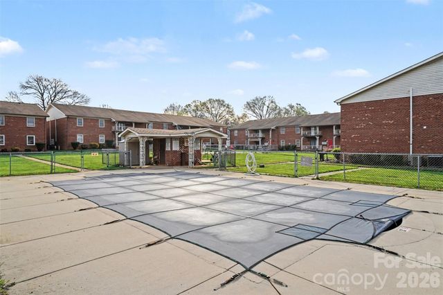 103 Carriage House Drive, Kannapolis, NC 28081