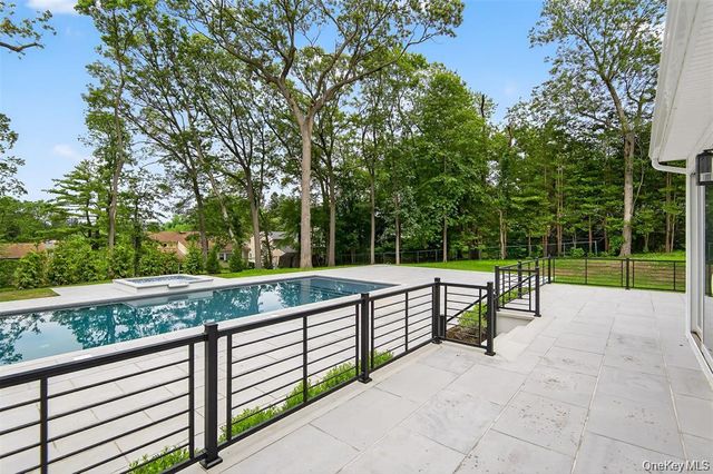 32 Pine Road, Syosset, NY 11791