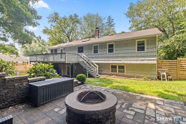 10 Grumman Avenue, Norwalk, CT 06851
