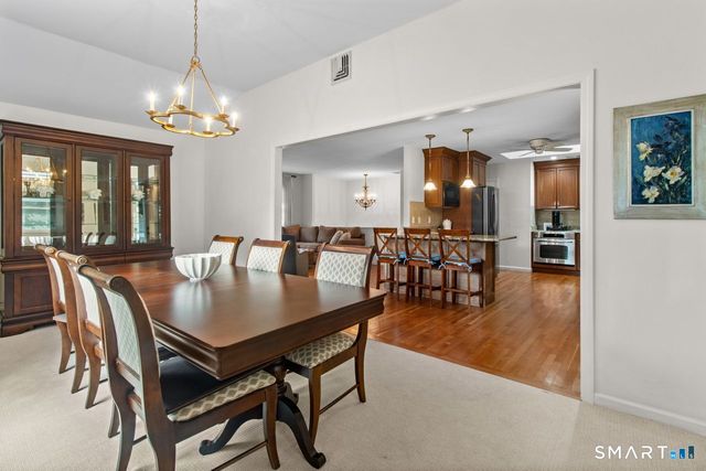10 Grumman Avenue, Norwalk, CT 06851
