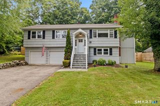 10 Grumman Avenue, Norwalk, CT 06851