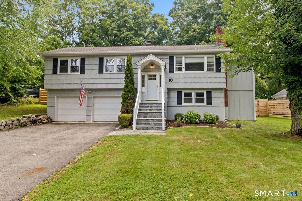 10 Grumman Avenue, Norwalk, CT 06851