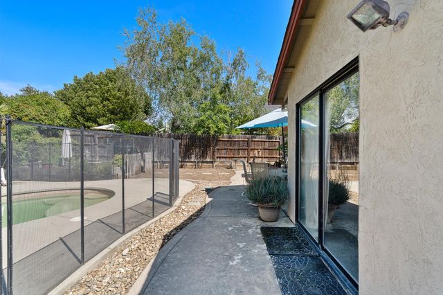 617 Grider Dr, Roseville, CA 95678