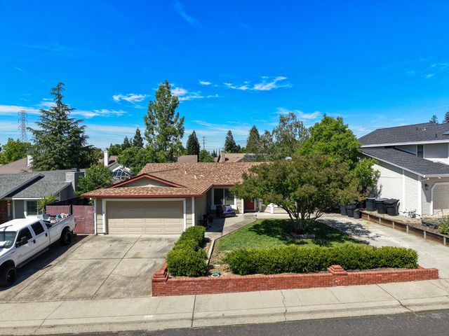 617 Grider Dr, Roseville, CA 95678
