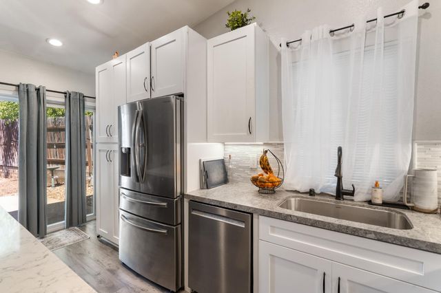 617 Grider Dr, Roseville, CA 95678