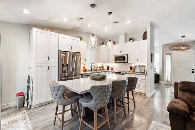 617 Grider Dr, Roseville, CA 95678