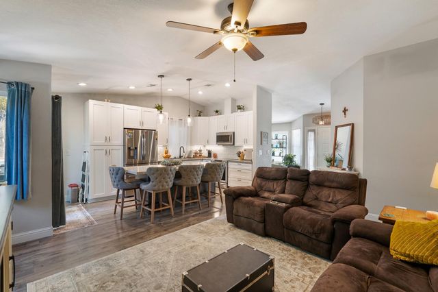 617 Grider Dr, Roseville, CA 95678