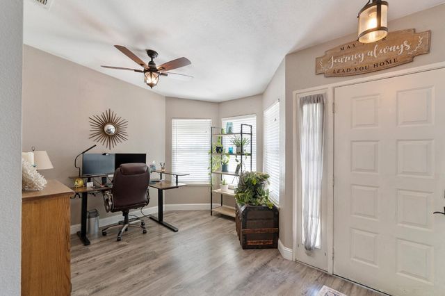 617 Grider Dr, Roseville, CA 95678