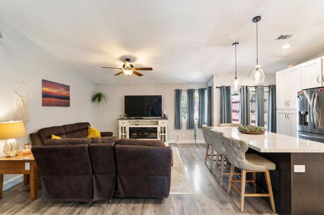 617 Grider Dr, Roseville, CA 95678