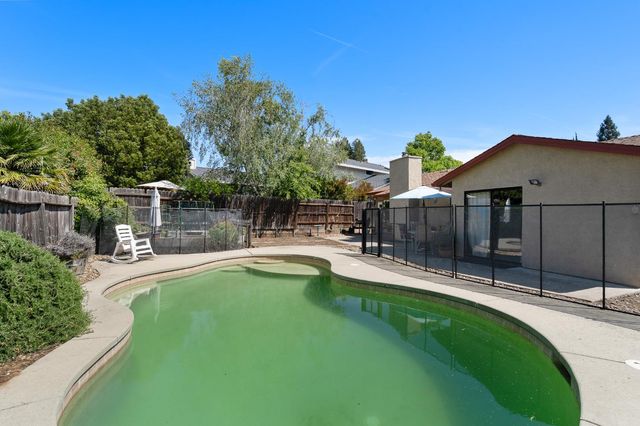 617 Grider Dr, Roseville, CA 95678