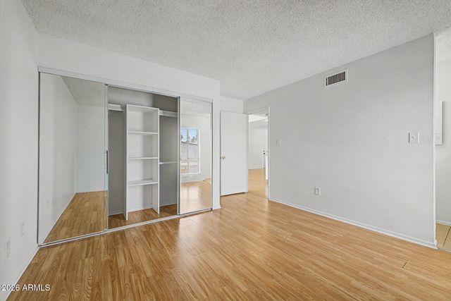 1701 W TUCKEY Lane 233, Phoenix, AZ 85015