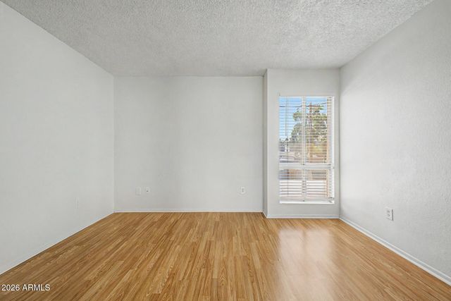 1701 W TUCKEY Lane 233, Phoenix, AZ 85015
