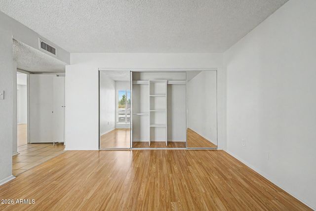 1701 W TUCKEY Lane 233, Phoenix, AZ 85015