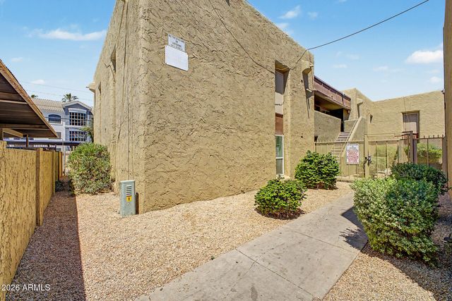 1701 W TUCKEY Lane 233, Phoenix, AZ 85015
