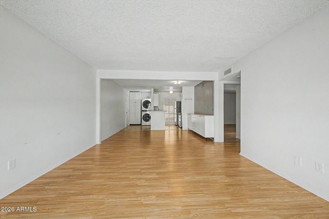 1701 W TUCKEY Lane 233, Phoenix, AZ 85015