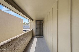 1701 W TUCKEY Lane 233, Phoenix, AZ 85015