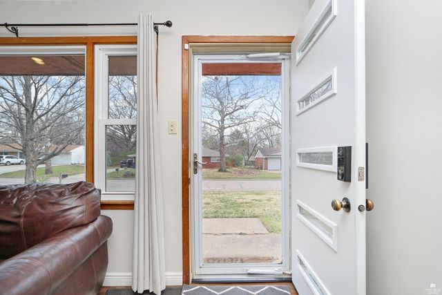 1733 Kenmar Drive, Manhattan, KS 66502