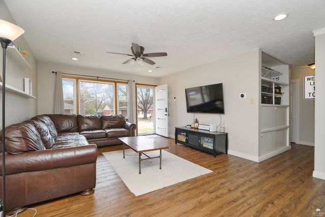 1733 Kenmar Drive, Manhattan, KS 66502