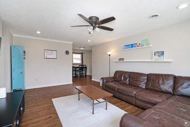 1733 Kenmar Drive, Manhattan, KS 66502