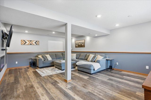 230 Pintail Drive, Hammond, WI 54015