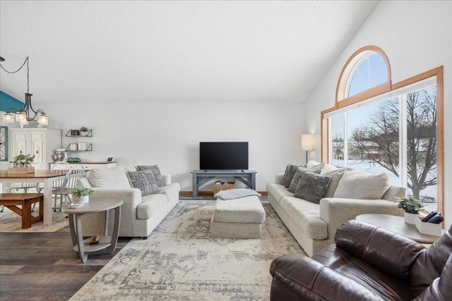 230 Pintail Drive, Hammond, WI 54015