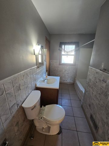 1902 High Street, Beatrice, NE 68310