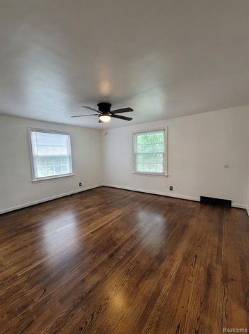20190 Stratford Road, Detroit, MI 48221