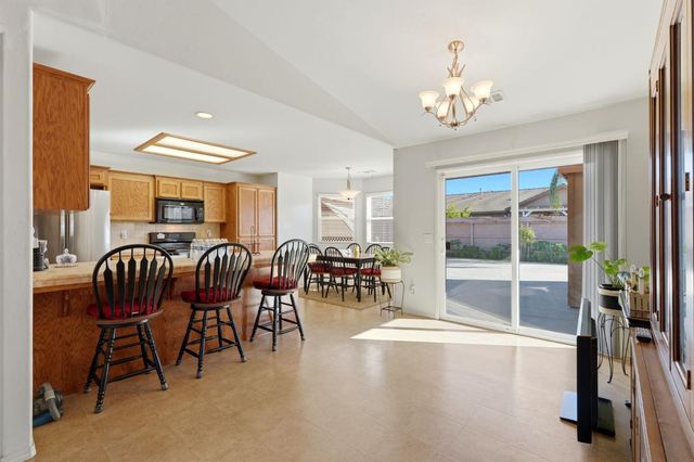 1403 Castoro Way, Hanford, CA 93230