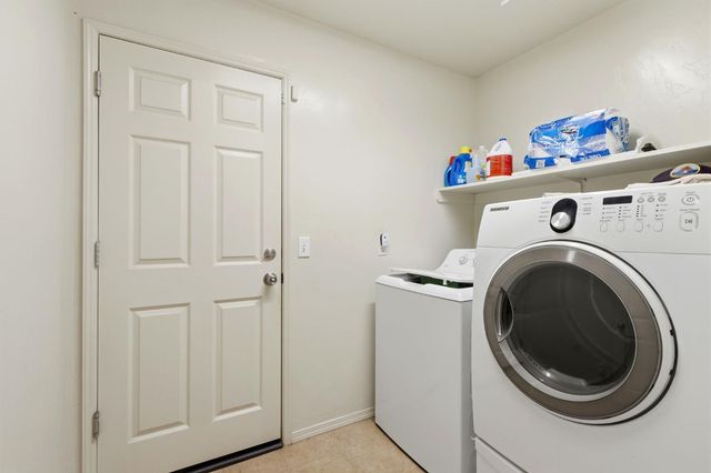 1403 Castoro Way, Hanford, CA 93230