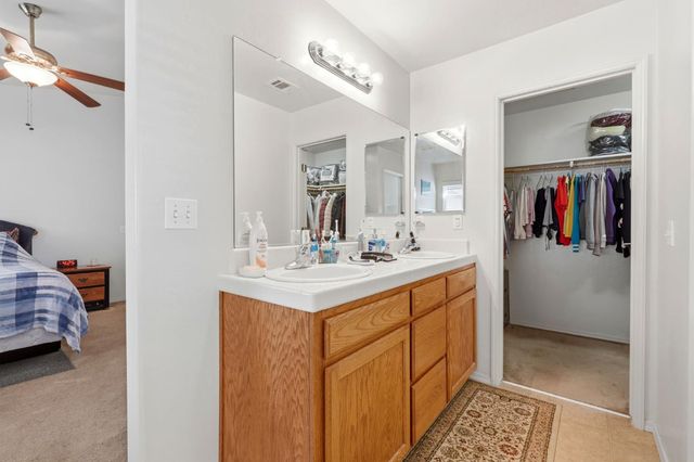 1403 Castoro Way, Hanford, CA 93230