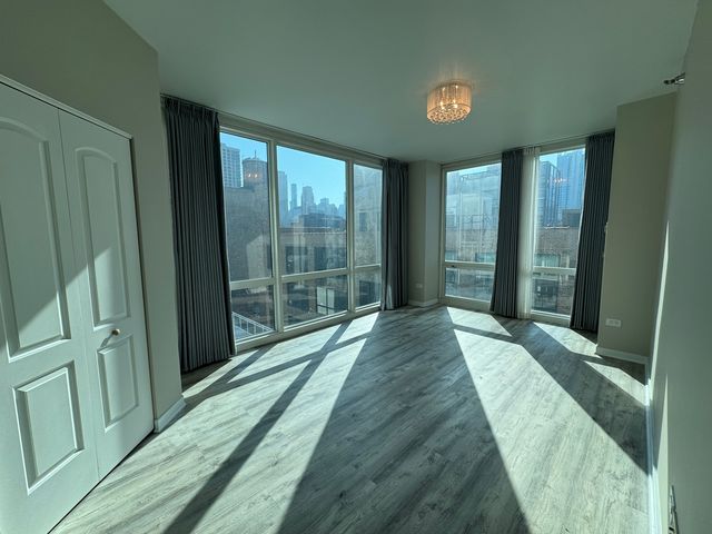 757 N Orleans Street 812, Chicago, IL 60654