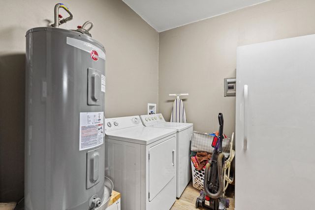 21 Pecan Drive, Pottsboro, TX 75076