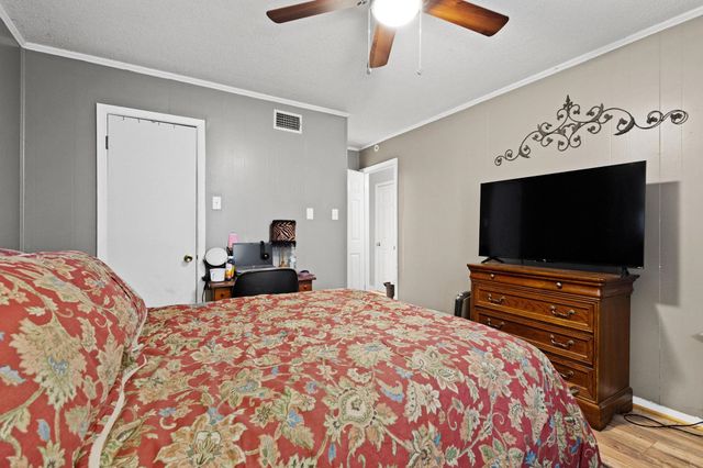 21 Pecan Drive, Pottsboro, TX 75076