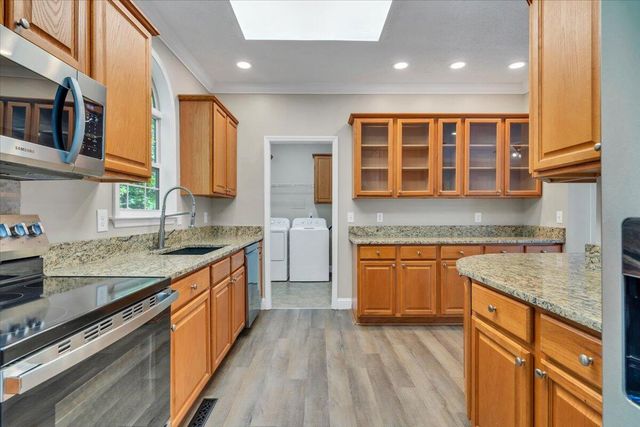 1044 Striper CT, Moneta, VA 24121