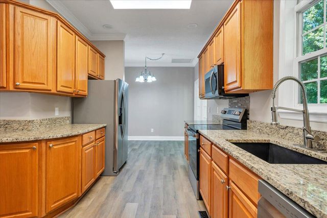 1044 Striper CT, Moneta, VA 24121
