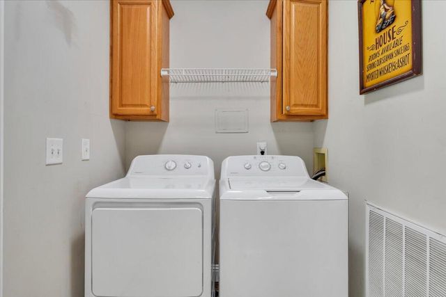 1044 Striper CT, Moneta, VA 24121