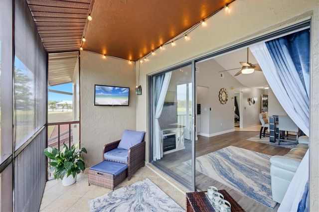 931 CAPRI ISLES BOULEVARD 32, Venice, FL 34292