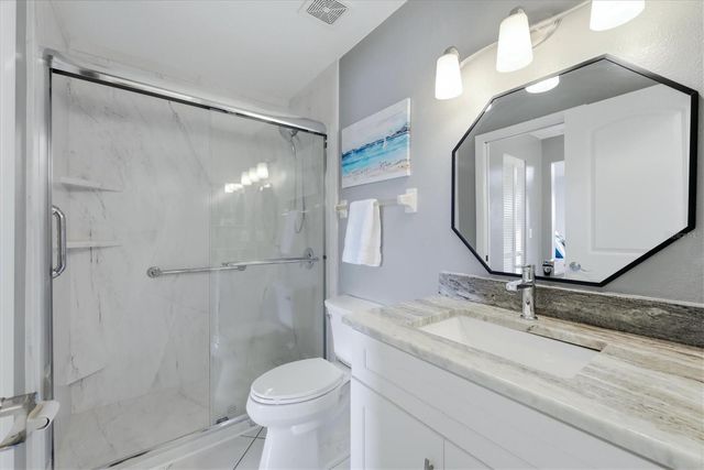 931 CAPRI ISLES BOULEVARD 32, Venice, FL 34292