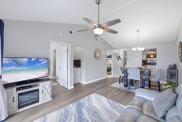 931 CAPRI ISLES BOULEVARD 32, Venice, FL 34292