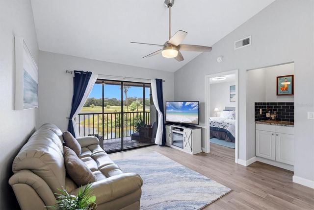 931 CAPRI ISLES BOULEVARD 32, Venice, FL 34292