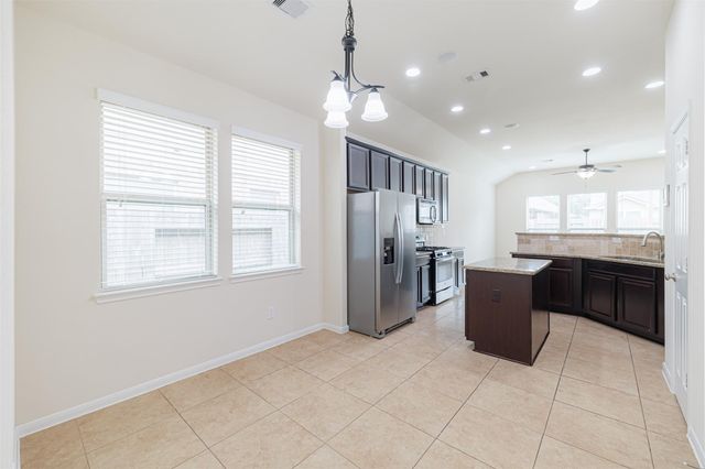 4207 Astoria Manor Lane, Fulshear, TX 77441