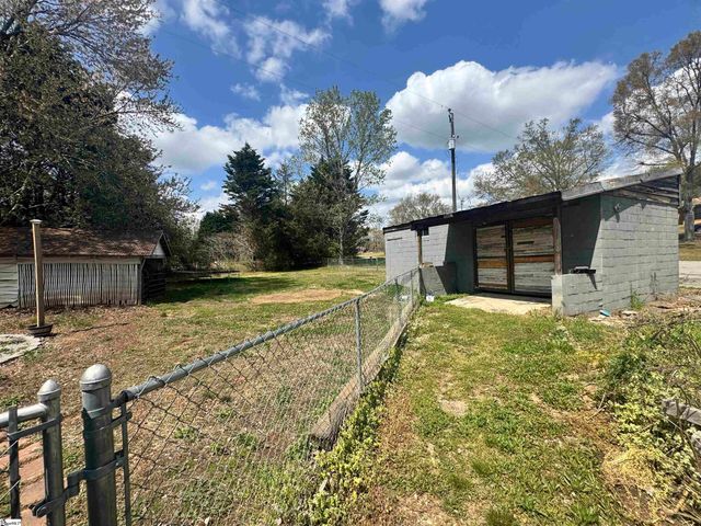 1106 Farrs Bridge Road, Pickens, SC 29671
