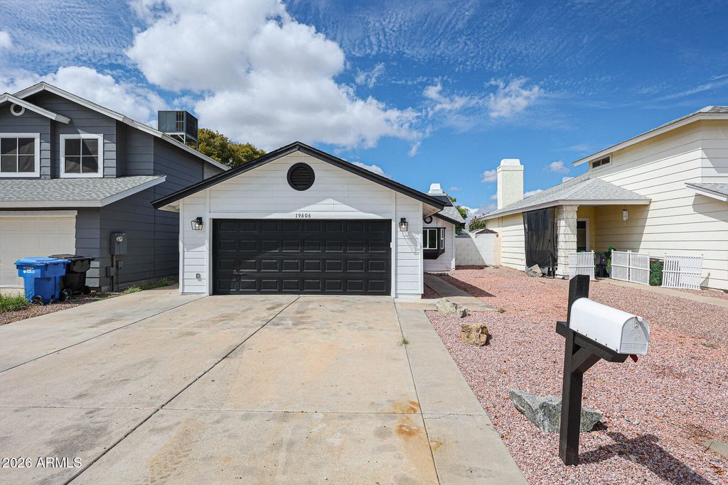 19606 N 43RD Drive, Glendale, AZ 85308