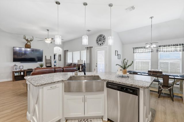 4101 Windmill Court, Sanger, TX 76266