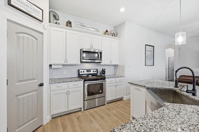 4101 Windmill Court, Sanger, TX 76266